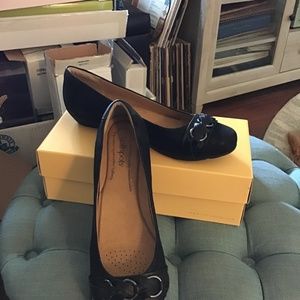 Soft spots Black Suede Flats